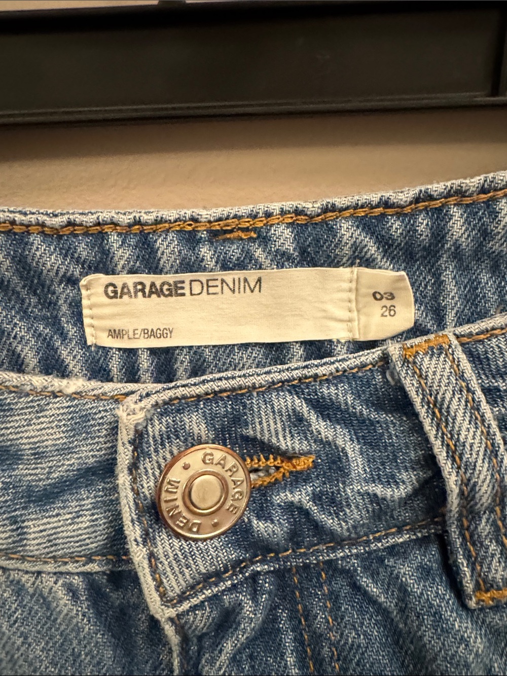 Garage Light Blue High-Rise Ample/Baggy Jeans